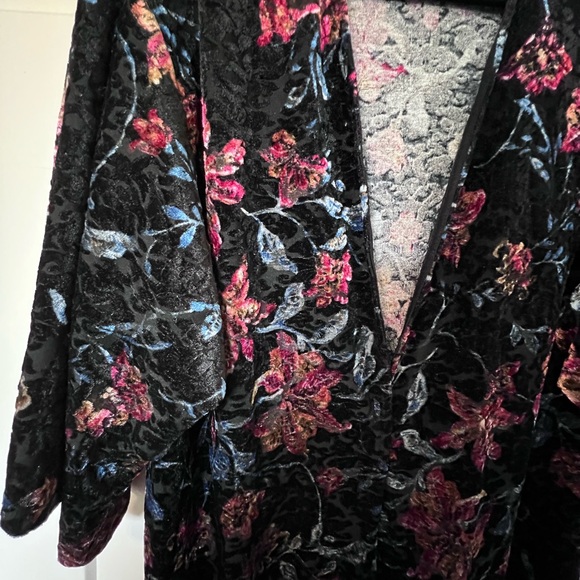 Floral Velvet Black Long Open Kimono Cardigan - Picture 3 of 8